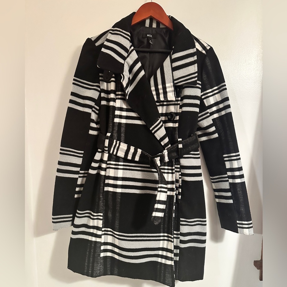 Women’s Plaid Coat Size Medium